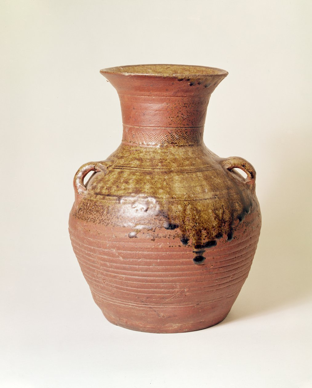 Jar a Han-dinasztiából (Kr. e. 206-220). Proto Porcelán alkotó: Unbekannt Unbekannt