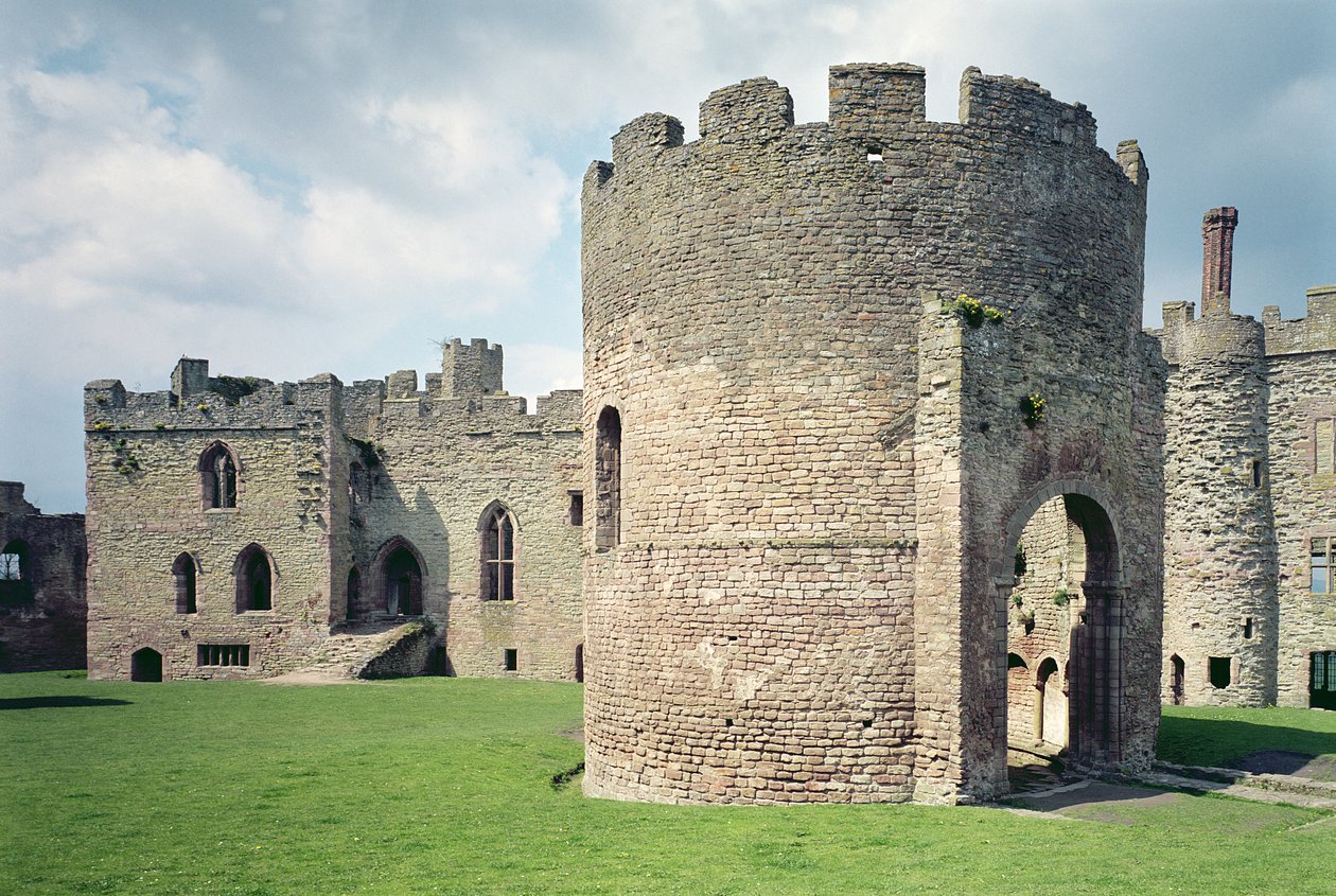 Ludlow kastély, külső nézet, angol iskola, 1066-1085 között épült, Shropshire, Egyesült Királyság alkotó: Unbekannt Unbekannt