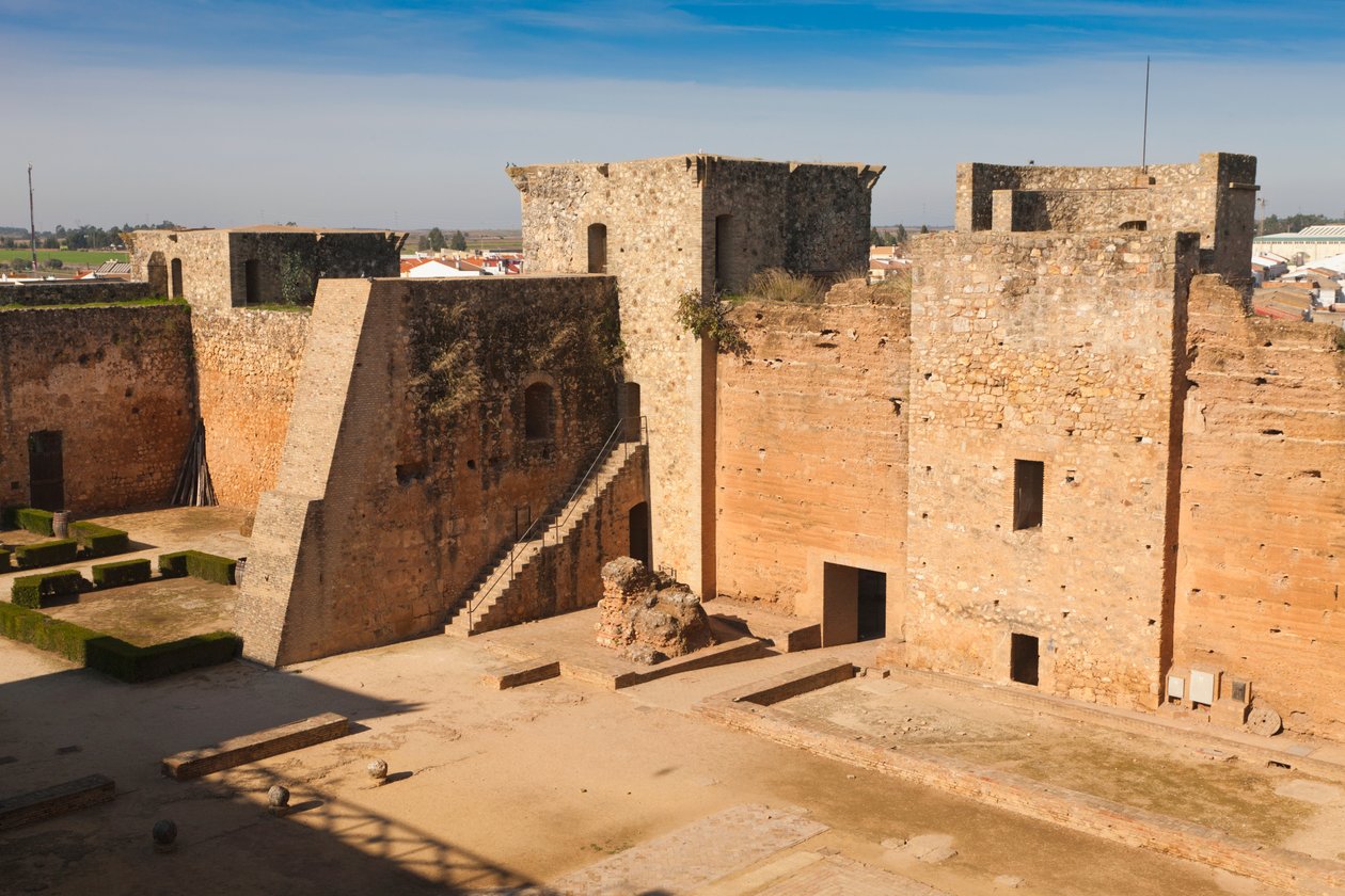 Niebla, Huelva tartomány, Andalúzia, Dél-Spanyolország. A Guzmanok kastélya. alkotó: Unbekannt Unbekannt