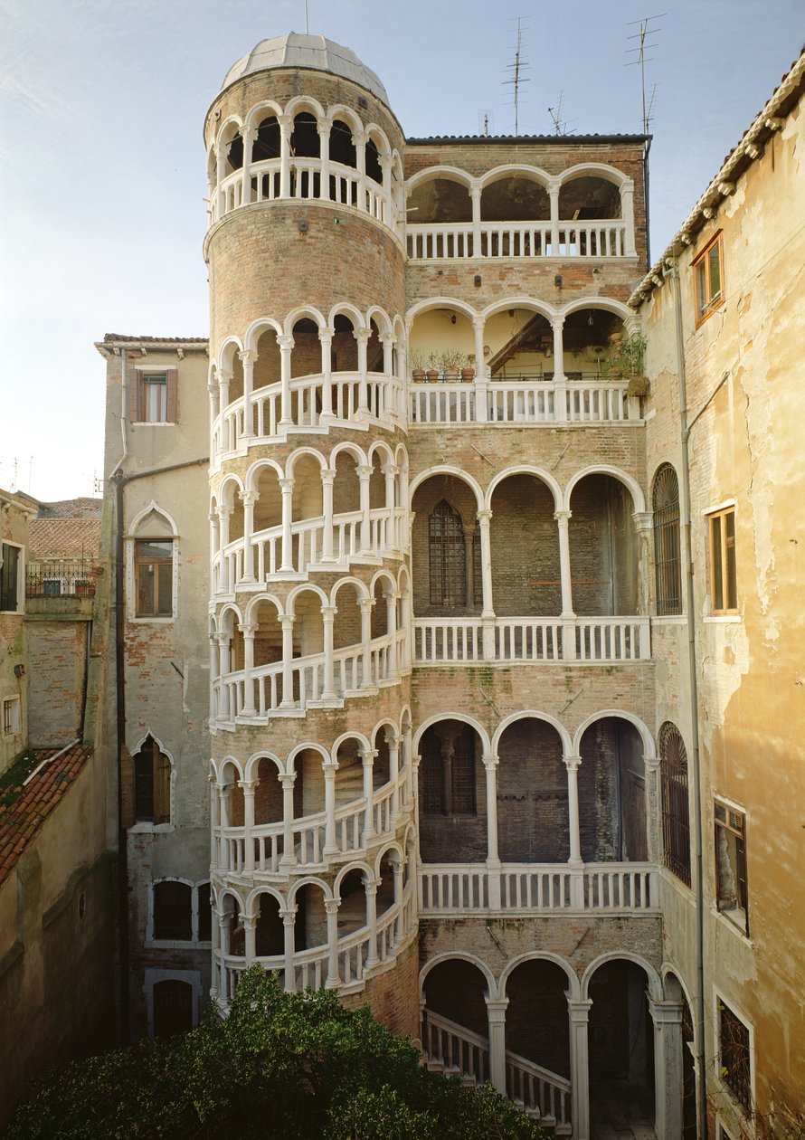 A Bovolo lépcsőház a Palazzo Contarini dal Bovolo épületéből alkotó: Unbekannt Unbekannt