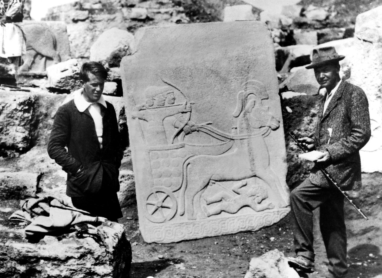 T. E. Lawrence Leonard Woolley-val a szíriai Carchemishben, 1911 alkotó: Unbekannt Unbekannt