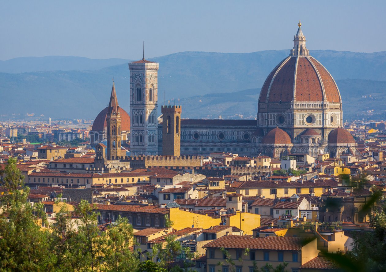 Firenze, Toszkána, Olaszország. A Piazzale Michelangelo térről kilátás nyílik a városra a Dómra – a Santa Maria del Fiore-székesegyházra – és a Campanile-ra. alkotó: Unbekannt Unbekannt