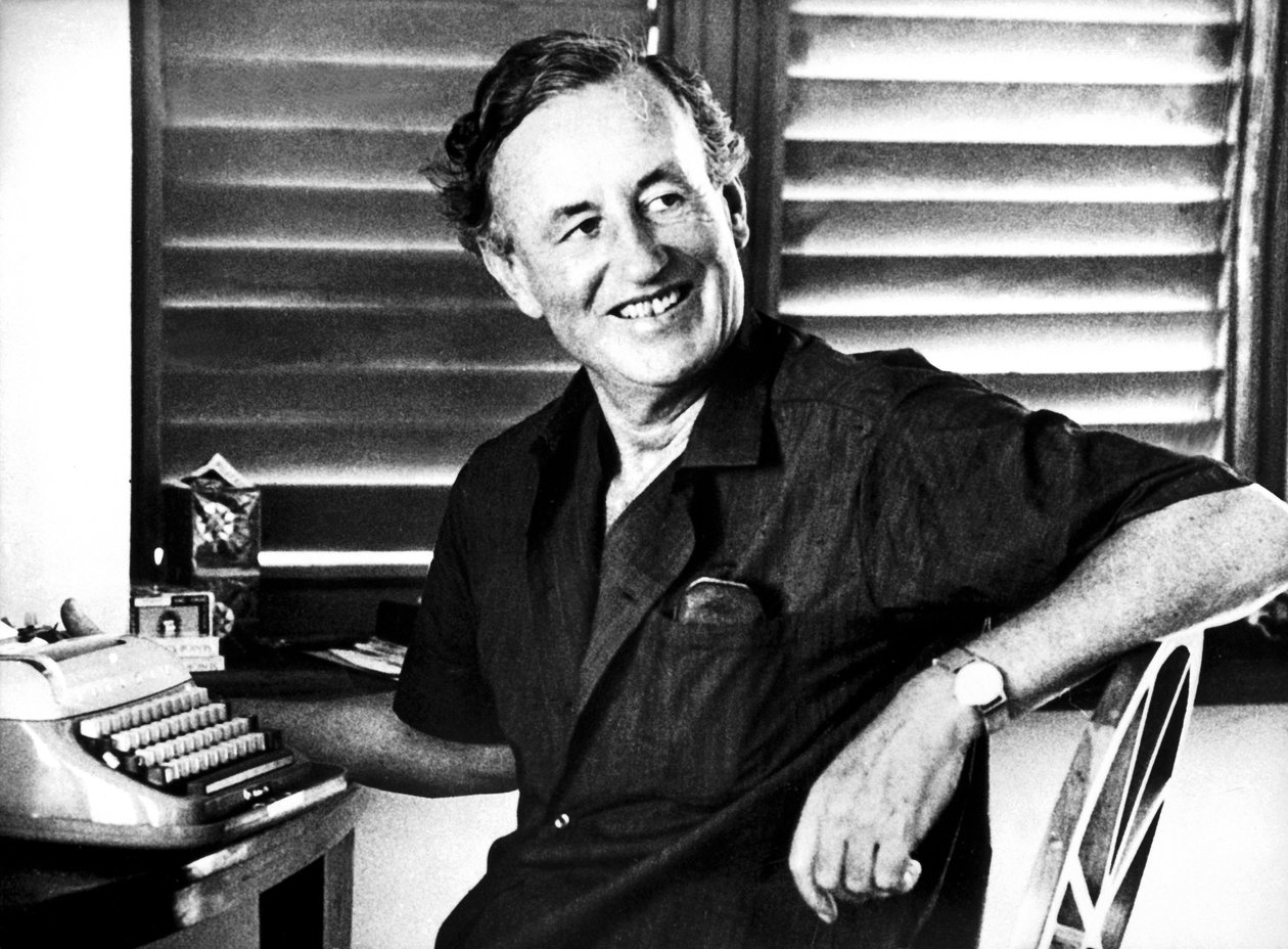 Ian Fleming alkotó: Unbekannt Unbekannt