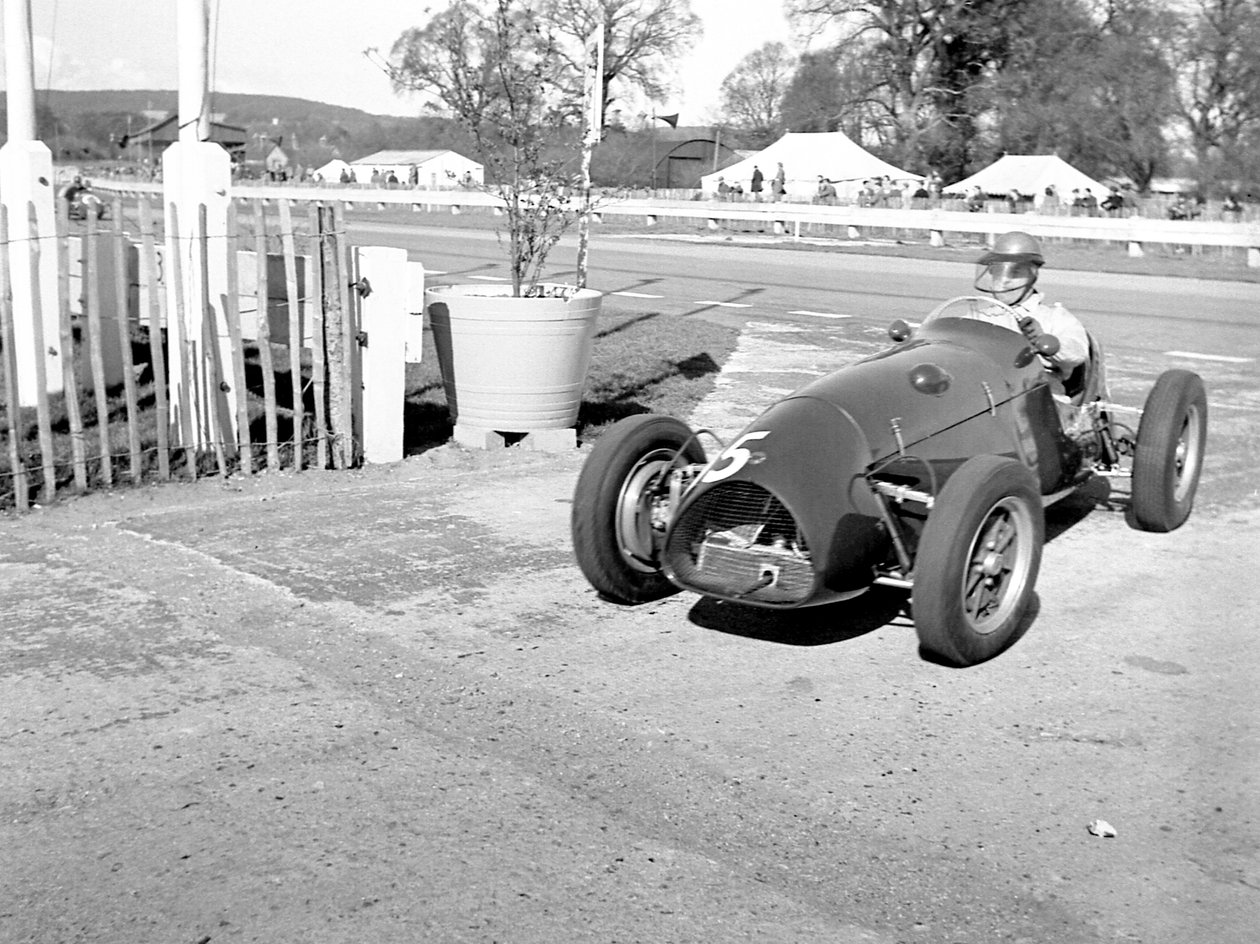 John Barber a Cooper Bristol-t vezeti, 1953 alkotó: Unbekannt Unbekannt