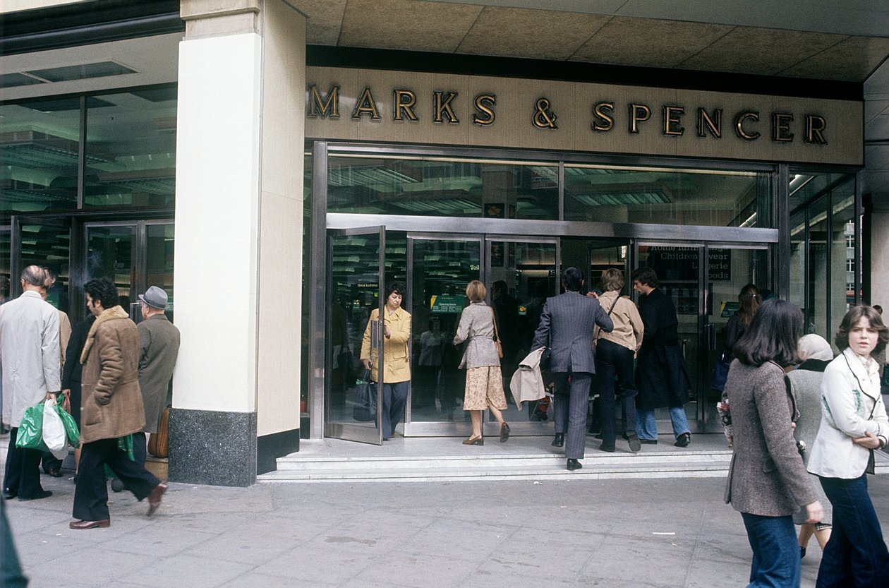 Az Oxford Street utcai kilátása a Marks & Spencer bejáratával, London, Egyesült Királyság alkotó: Unbekannter Künstler