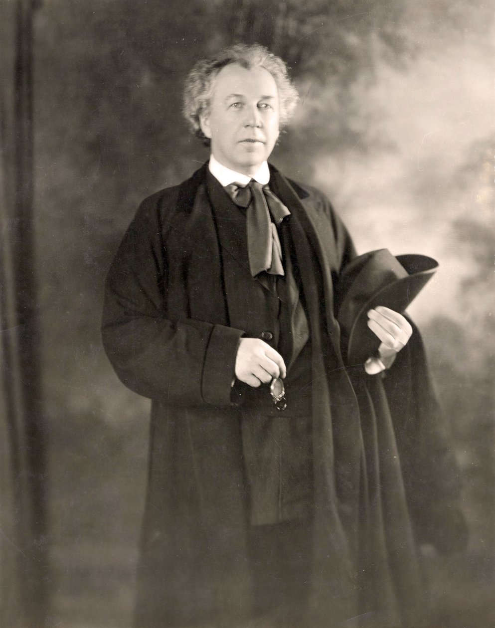 Frank Lloyd Wright amerikai építész (1867-1959) 1917 körül. alkotó: Unbekannter Künstler