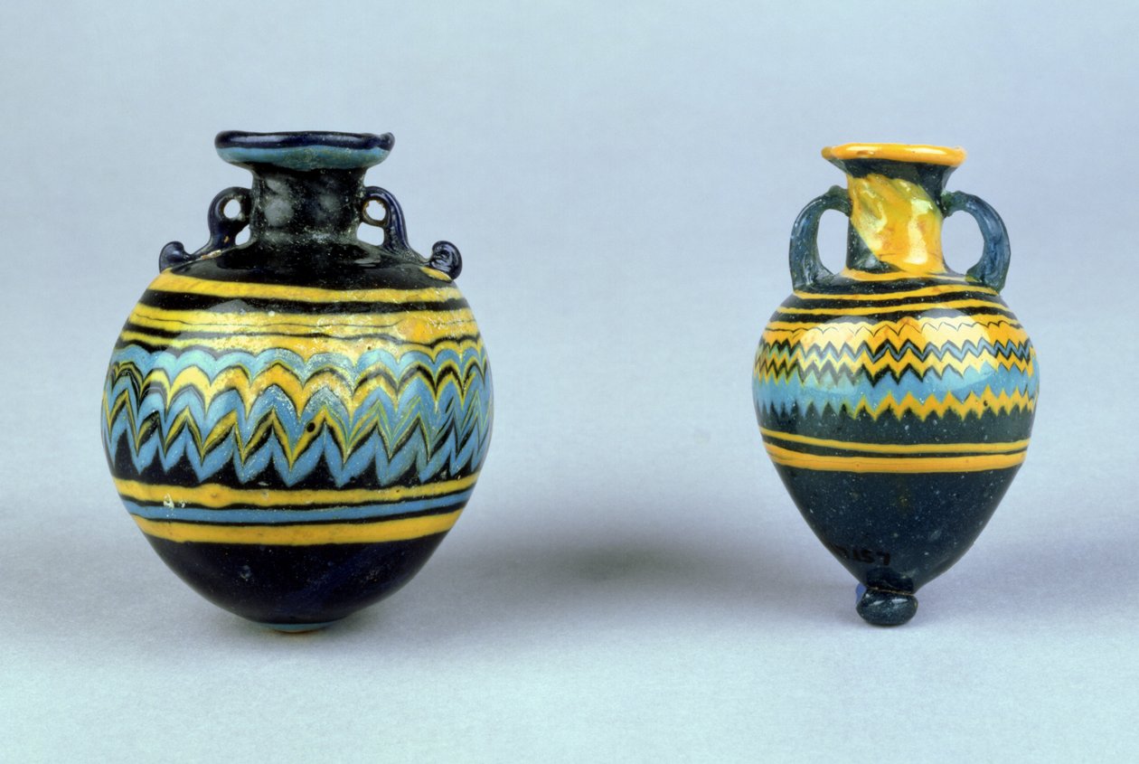Amphorae, valószínűleg késő hellenisztikus, Kr.e. 2-1. század (színes üveg) alkotó: Unbekannt