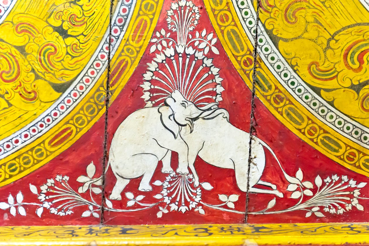 Buddhista festmény fára; érzékcsalódás; elefánt és tehén csak egy fejjel; Dowa templom; sziklatemplom; Bandarawela; Badulla tartomány; Uva tartomány; Sri Lanka; Ázsia alkotó: Unbekannt