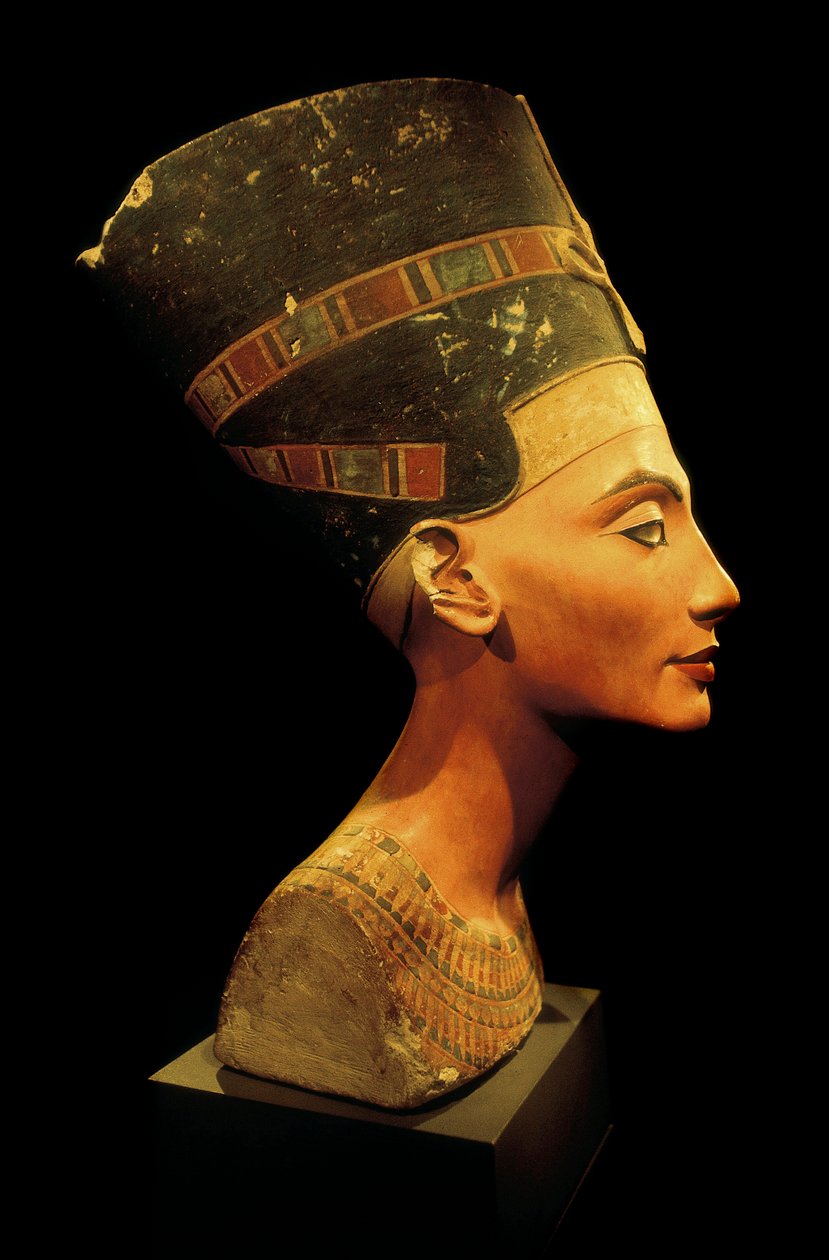 Nefertiti egyiptomi királynő mellszobra alkotó: Unbekannt