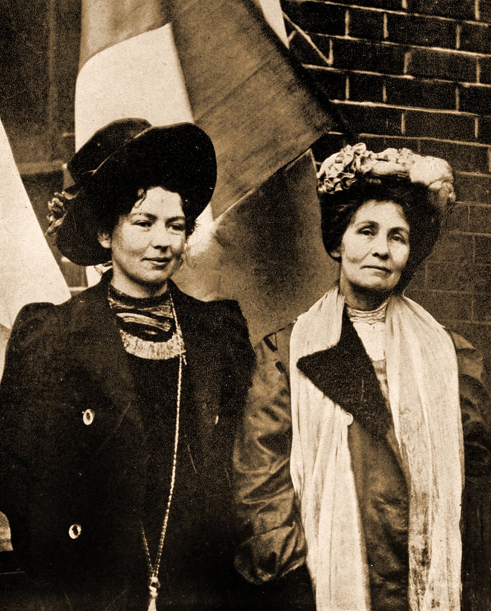 Christabel és Emmeline Pankhurst (fotó) alkotó: Unbekannter Künstler