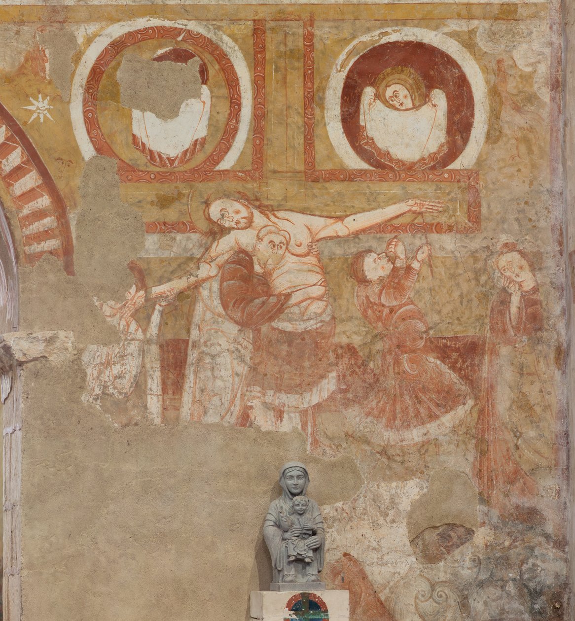 Templom (Église Saint-Martin). Belső. Falfestmények (freskó). A hajó nyugati fala. Részlet. Leszállás a keresztről. 12. század. alkotó: Unbekannt
