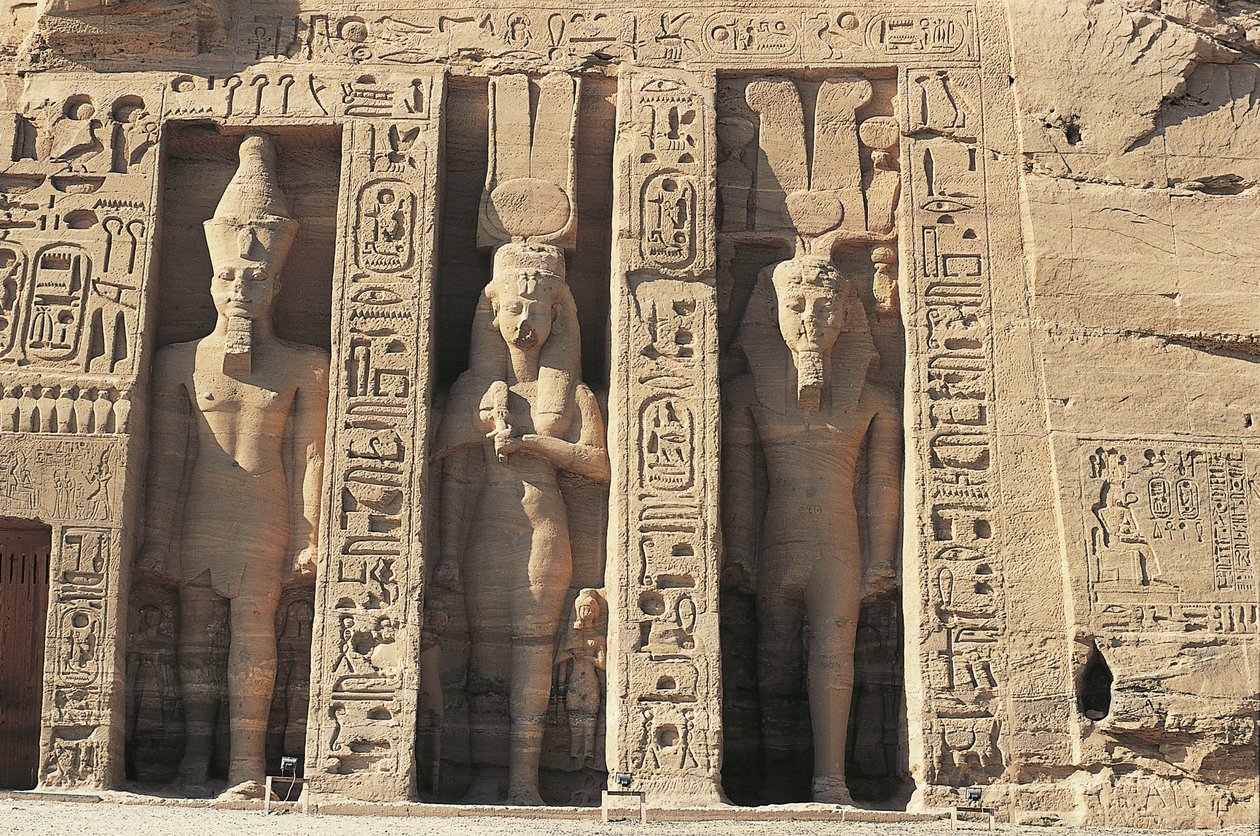 Egyiptom. Núbiai emlékművek Abu Simbelben (UNESCO világörökségi lista alkotó: William M. Timlin