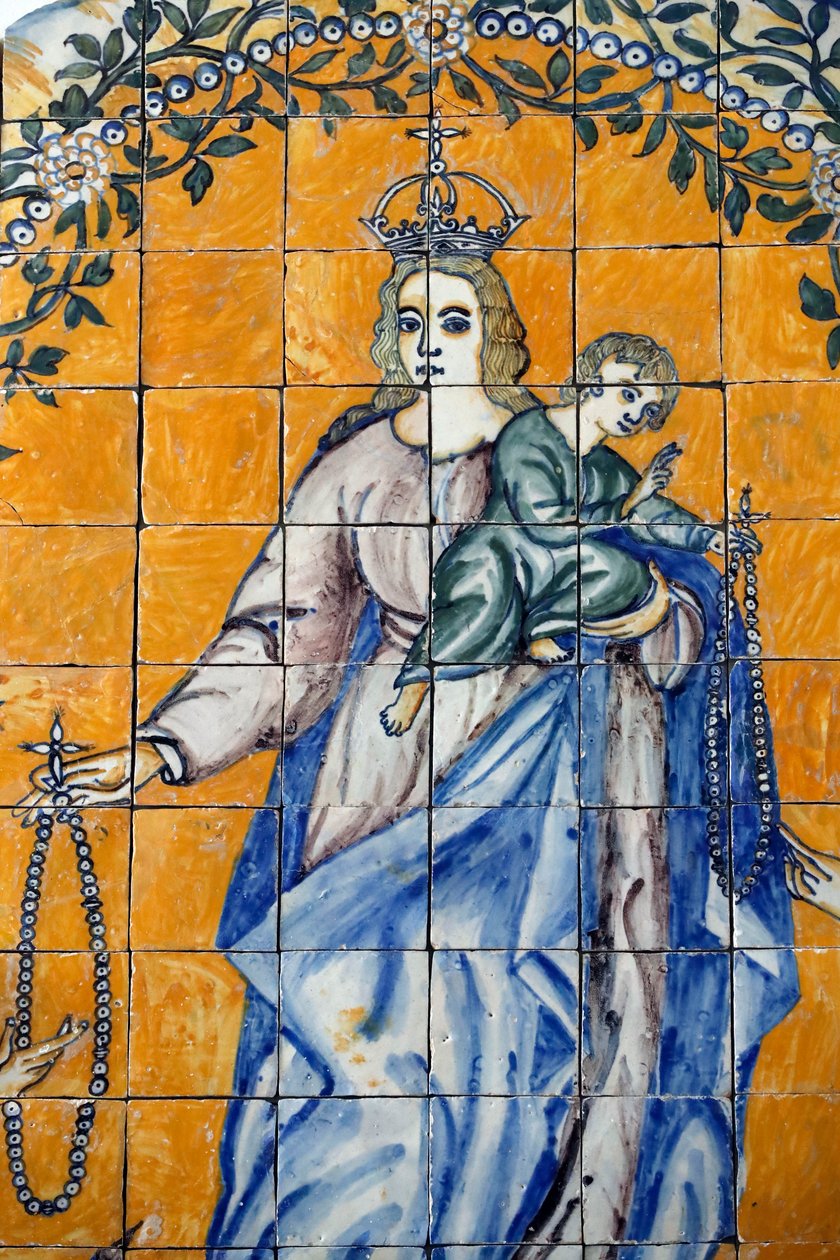 Evora Múzeum. Azulejos. Szent Domonkos a Szűzanya rózsafüzérét veszi. Portugália. alkotó: Benjamin Baud