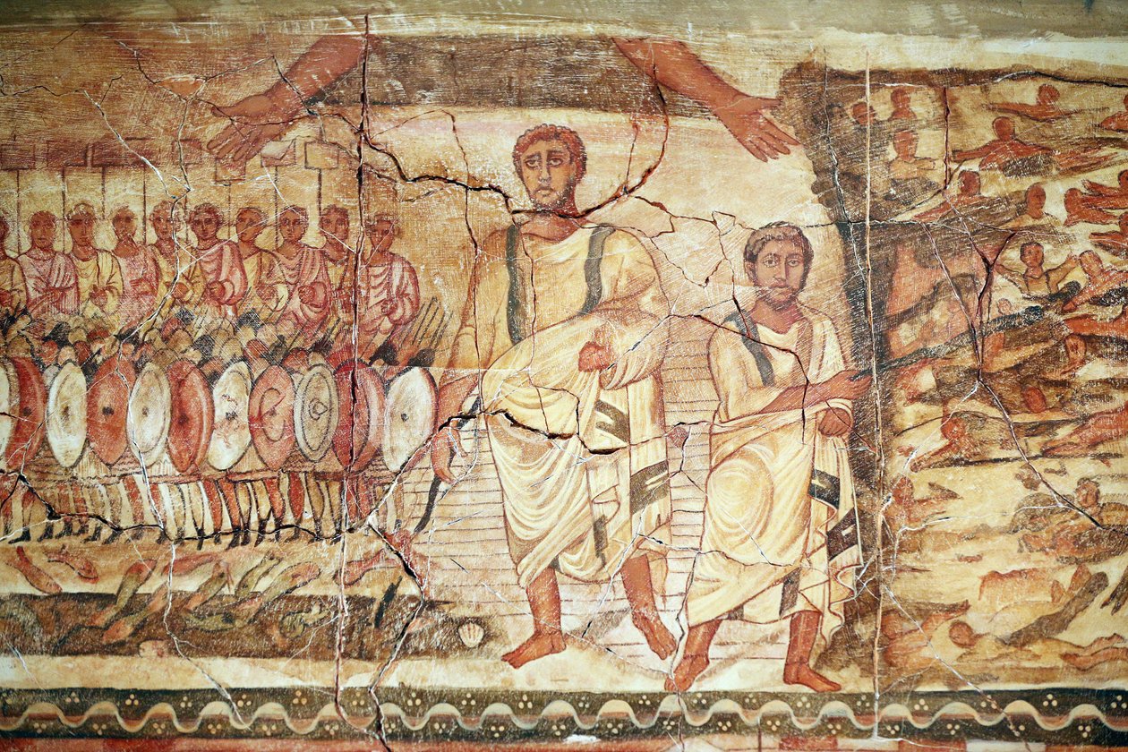 Kivonulás és átkelés a Vörös-tengeren, freskó a Doura (Dura) Europos zsinagógából, 244-245, és a Damaszkuszi Nemzeti Múzeumban őrzik. A fotó a New York-i Zsidó Múzeumban készült egy kiállítás alatt. alkotó: Unbekannt