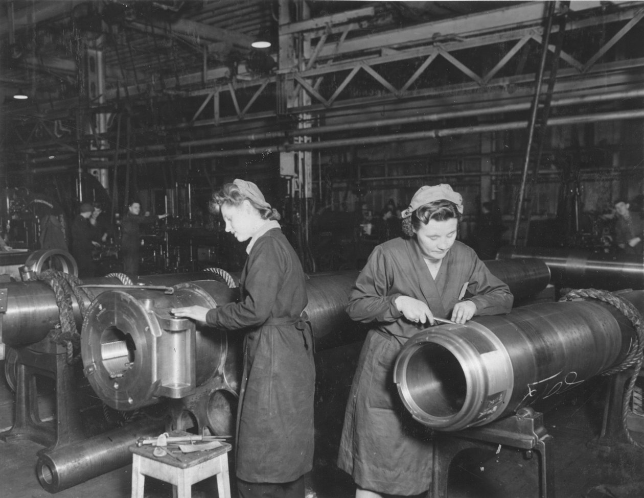 Farkaszárak felszerelése az Elswick Works-ban, Newcastle upon Tyne, Egyesült Királyság alkotó: Unbekannter Künstler