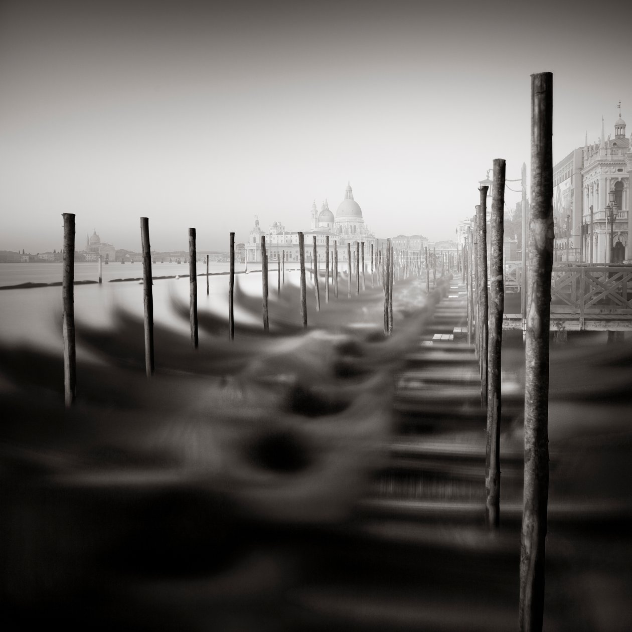 Gondola – Study 8 Velence, Olaszország, 2013 (f/w fotó) alkotó: Leopold Blonder