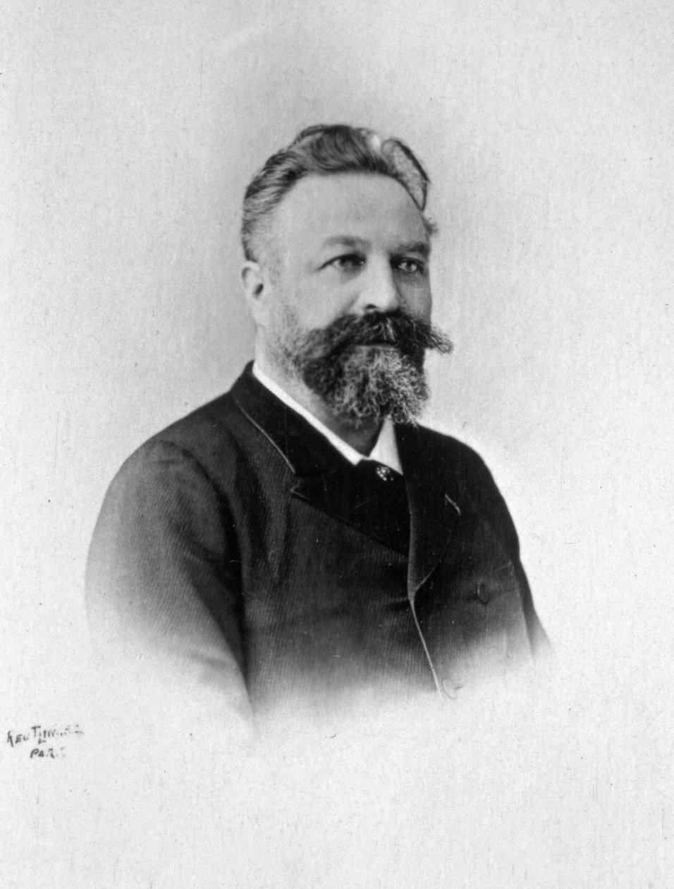 Edouard Colonne francia zenész félalakos portréja alkotó: Unbekannter Künstler