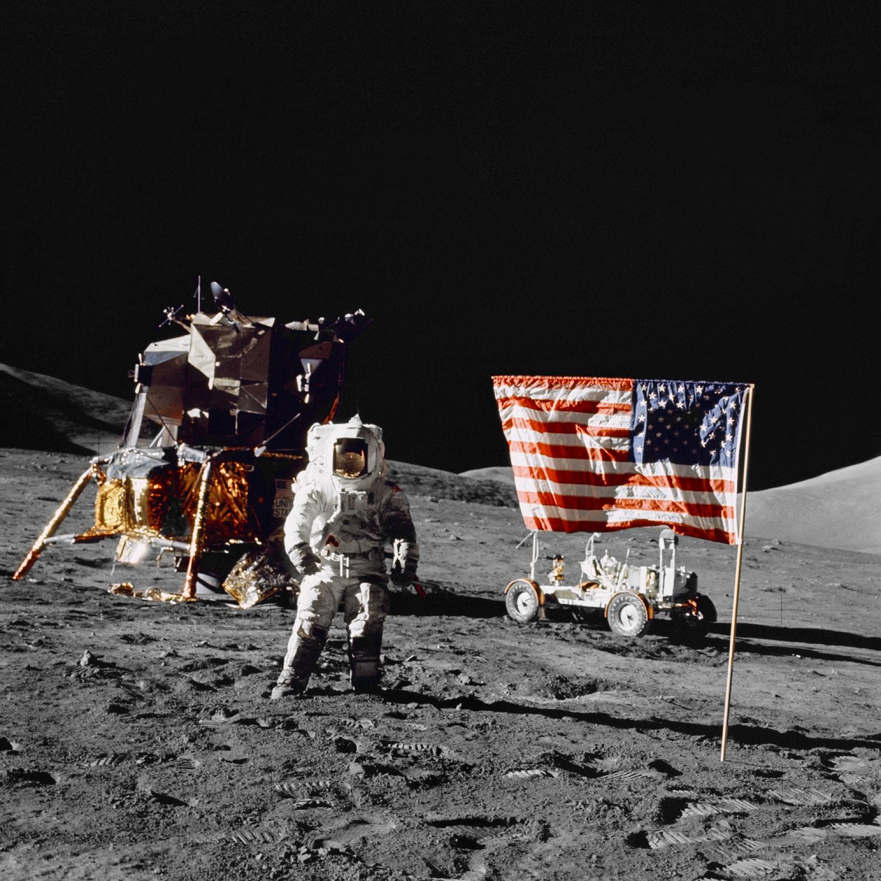 Harrison H Schmitt a Hold felszínén az Apollo 17 leszállási küldetése során alkotó: Unbekannt