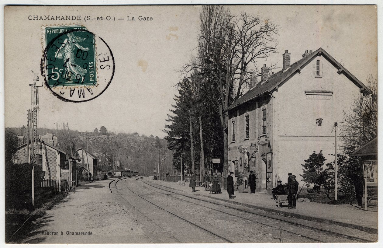 Ile de France, Essonne (91), Chamarande: kilátás a vasútállomásra - 1908-as képeslap alkotó: William M. Timlin