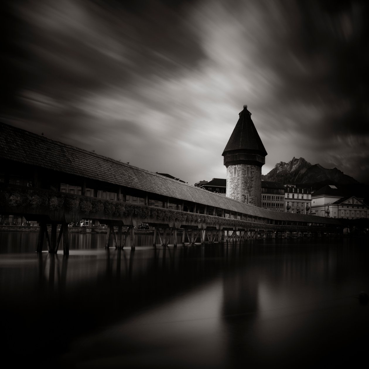 Kapellbrücke, Luzern, Svájc, 2013 (f/w fotó) alkotó: Leopold Blonder