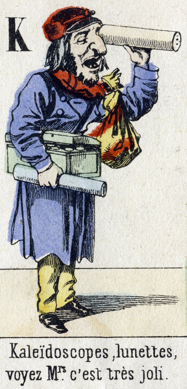 K betű: "Kaleidoszkópok, szemüvegek, lásd Mrs, ez nagyon szép." Ábécé "Gyermekek szórakozása". Az Epinal képalkotása, 1890 körül. Népszerű sorozat. 8 oldalas kis füzet. Sablonos fametszetek a kis utcai metrók és a párizsi kiáltások témájában alkotó: Unbekannt