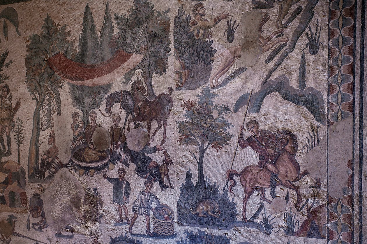 Kis vadászcsarnok. A mozaik általános képe. 3. - 4. század. Casale római villa, Szicília. UNESCO helyszín. alkotó: William M. Timlin