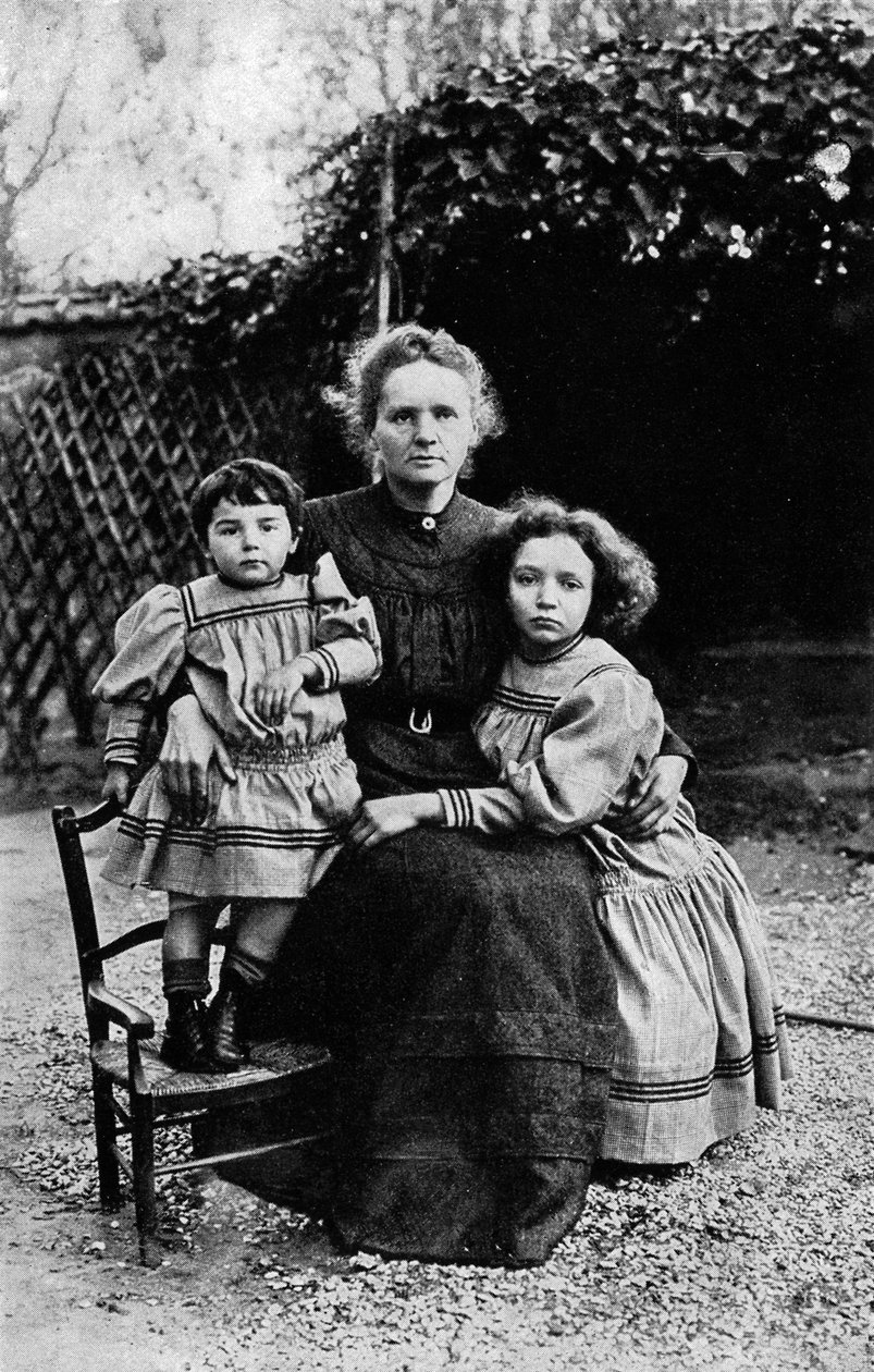 Marie Curie lányaival, Irene-nel és Évával alkotó: Unbekannter Künstler