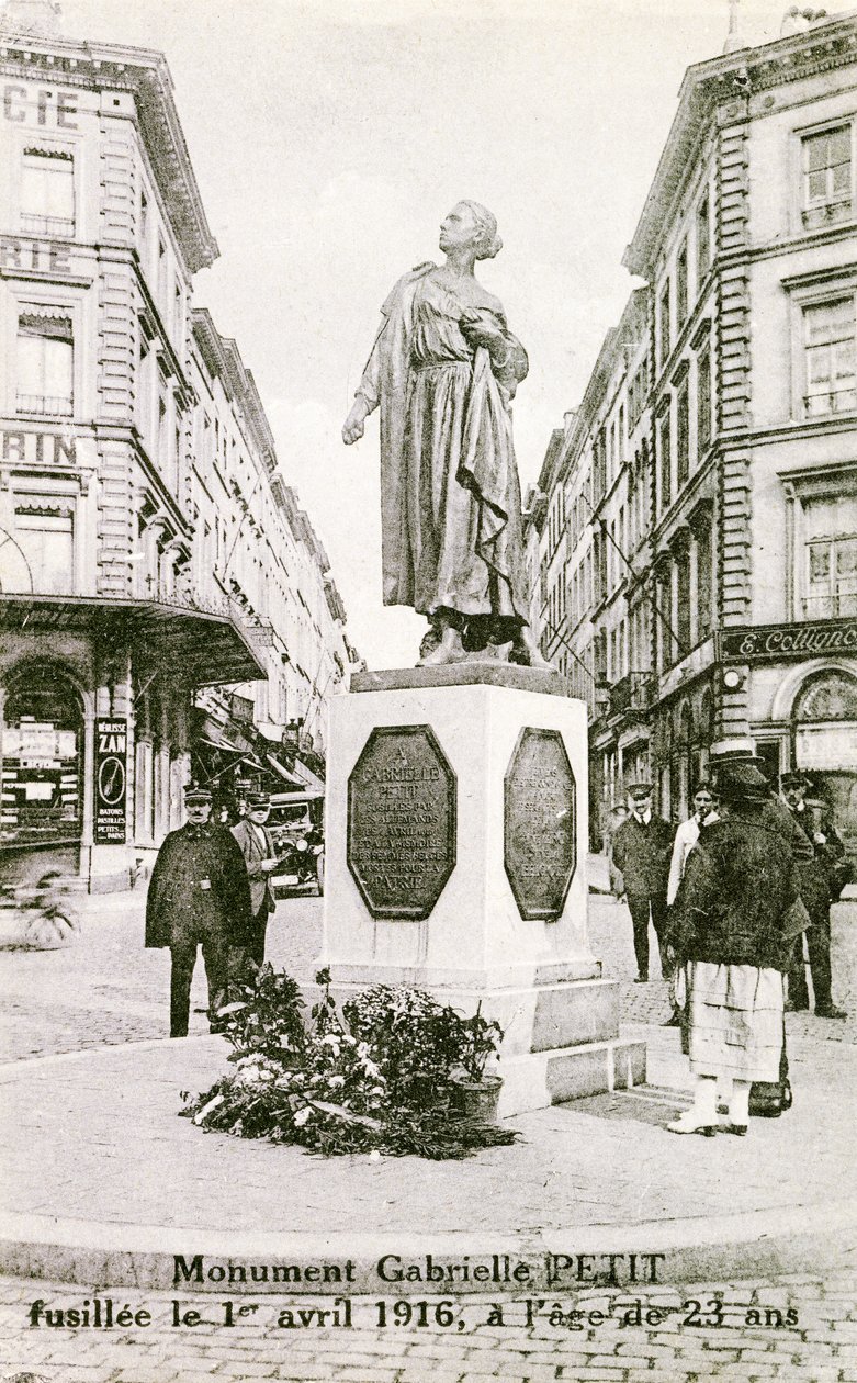 Gabrielle Petit emlékműve Brüsszelben, 1925 körül (litho) alkotó: Unbekannt