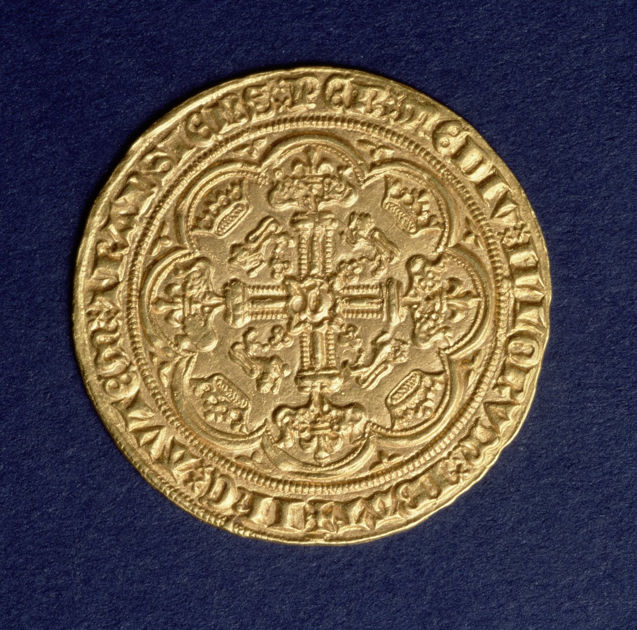 III. Edward nemesének (1312-77) hátoldala keresztmintával, Calais menta, 1344-ben bemutatott (arany) (előlapja: 110161) alkotó: Unbekannt