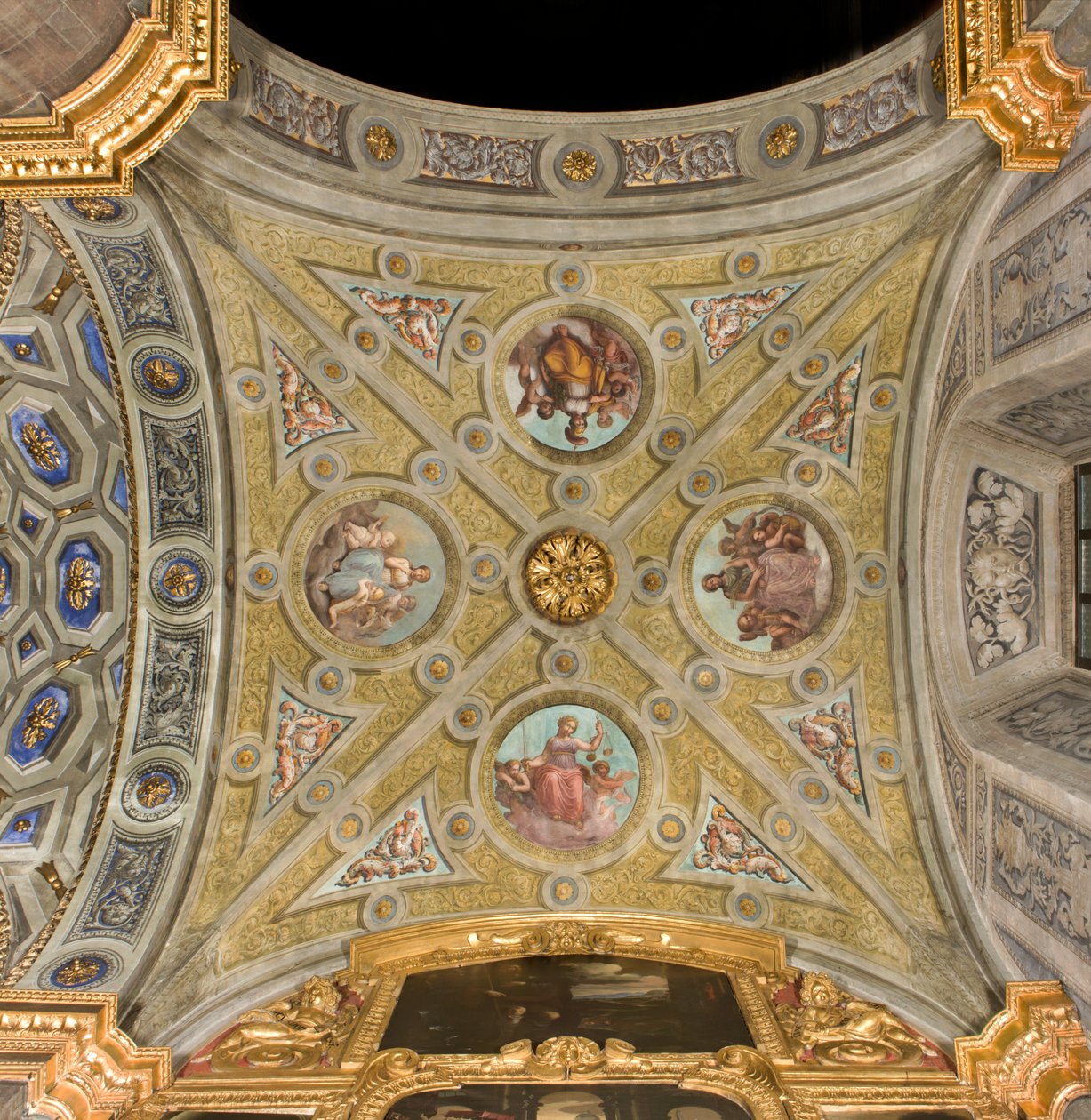 Északi kereszthajó első nyugati fesztávja, boltíves körút, Santa Maria Assunta katedrális, Dóm, Cremona, Lombardia, Olaszország (fotó) alkotó: Unbekannt