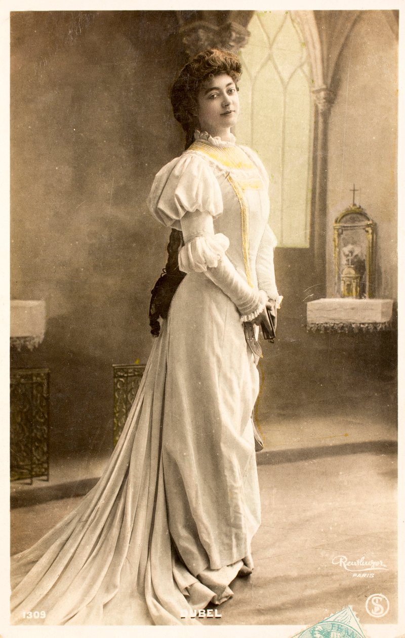 Régi képeslap/Yvonne Dubel (1881-1958)/Színésznő alkotó: William M. Timlin