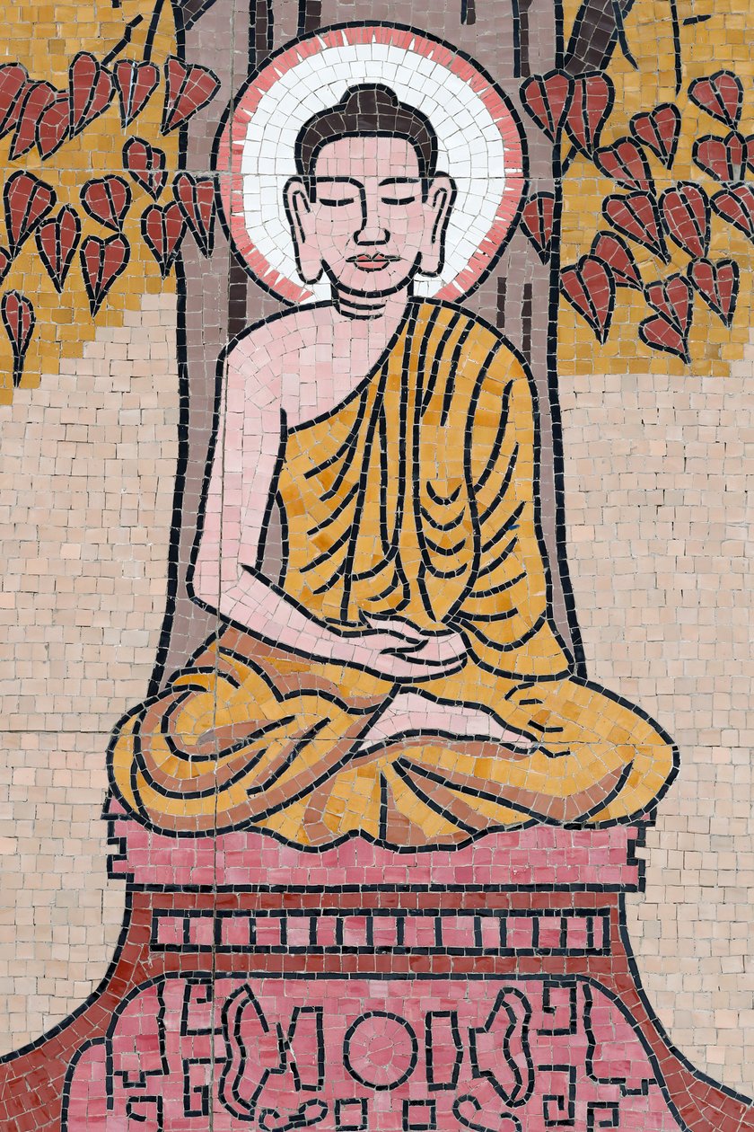 Ong Nui buddhista pagoda, falfreskó, Buddha élete, Shakyamuni Buddha meditációs pózban ül a Bodhi fa alatt, Quy Nhon, Vietnam, 2019 (fotó) alkotó: Unbekannt