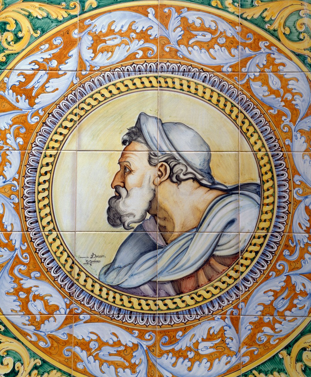 Festett maiolica panel, amely Michelangelo stílusú öregember fejét ábrázolja, készítette: Ceramiche Desuir, Santo Stefano di Camastra, Szicília, Olaszország, Részlet alkotó: William M. Timlin