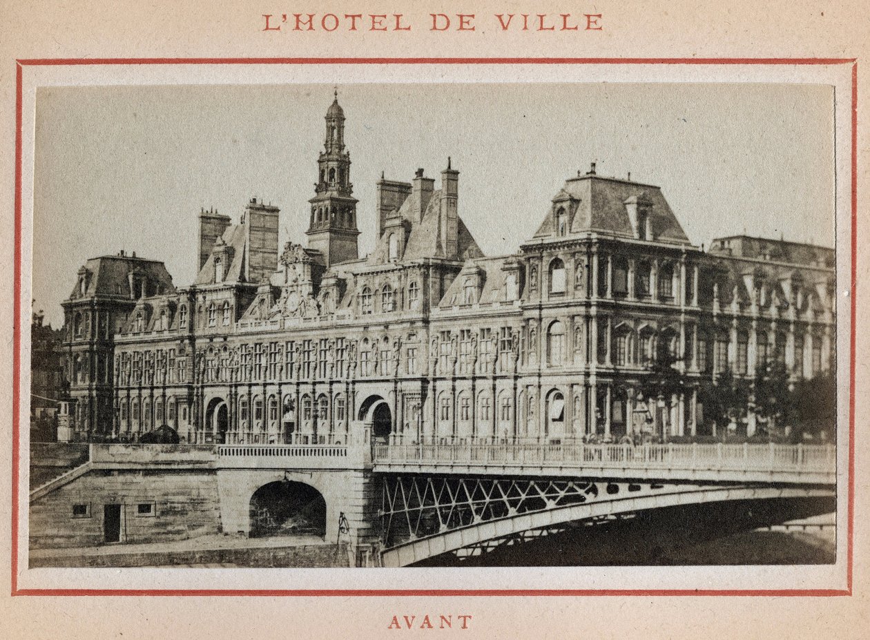 Paris Commune (1871): a párizsi Hotel de Ville képe az 1871. májusi tűzvész előtt. Pierre Pepetit fényképe. Nyomtatás kartonra, Dim. 9x5,4 cm alkotó: Unbekannt