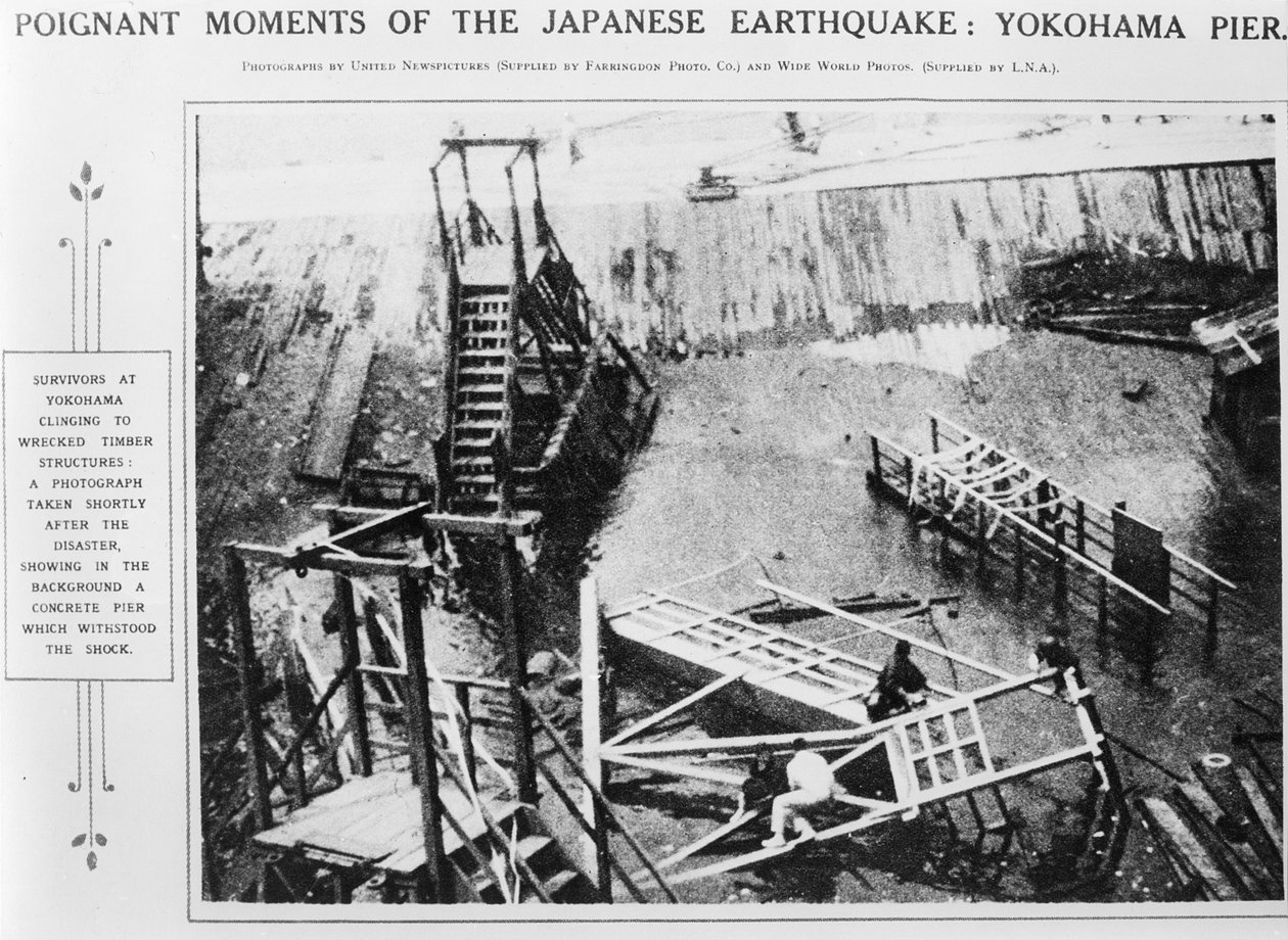 A japán földrengés megrendítő pillanatai, Yokohama mólója alkotó: Unbekannt