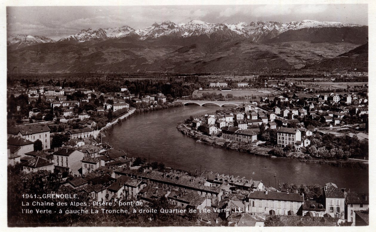 Rhone Alpes, Isere (38), Grenoble: az Alpok lánca, az Isere, az Ile Verte hídja, balra La Tronche, jobbra az Ile Verte kerület - 1930-1939-es levelezőlap alkotó: William M. Timlin
