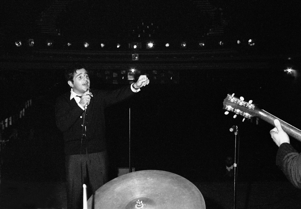 Richard Anthony koncert alkotó: Unbekannter Künstler