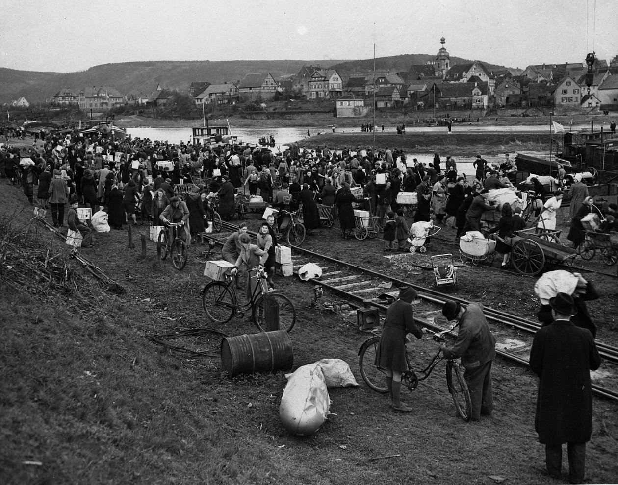 Második világháború (1939-1945) – II. világháború (II vagy WW2): Werthein (Németország) március 29. körül alkotó: Unbekannt