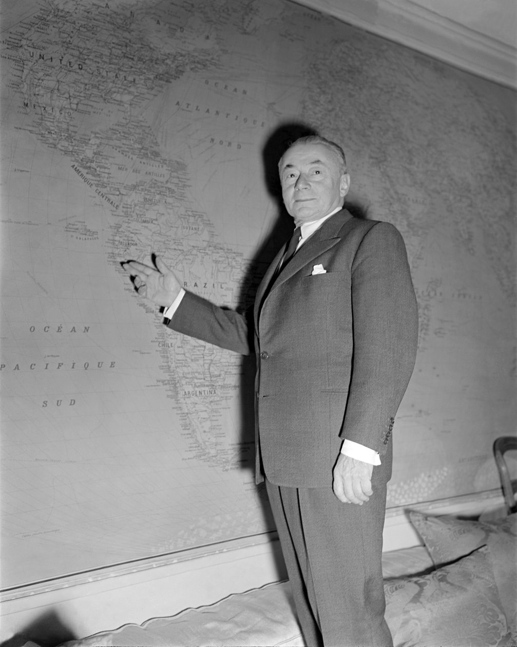 A POLITIKUS PAUL RENAUD PÁRIZBAN – 1949 alkotó: Unbekannt