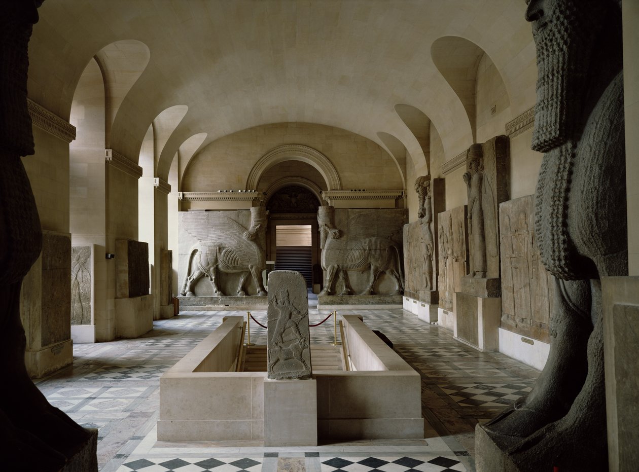Az asszír szoba a párizsi Louvre-ban (fotó) alkotó: Unbekannt