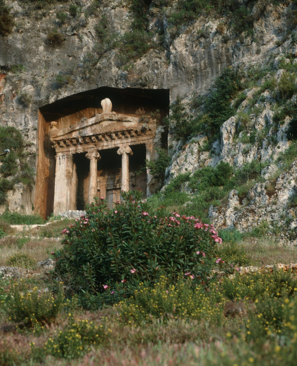 Törökország, Lycia, Fethiye (Telmessos), Amyntas sírja, ie 4. század alkotó: William M. Timlin
