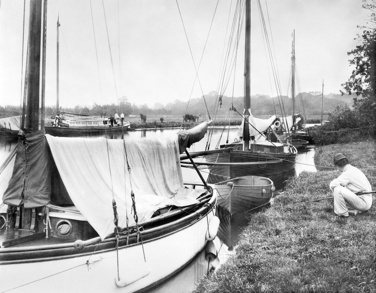 Egyesült Királyság: Yachtok és folyami hajók Wroxham Broadnál. Norfolk Broads, alkotó: Unbekannt
