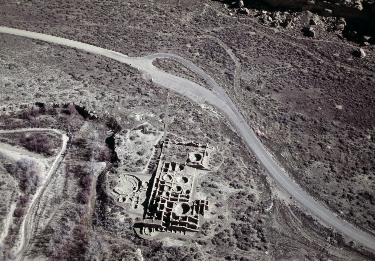 Kilátás egy ősi Anasazi településre, Chaco Ruins Culture National Park, Chaco-kanyon, Új-Mexikó, Amerikai Egyesült Államok, Anasazi civilizáció alkotó: Benjamin Baud
