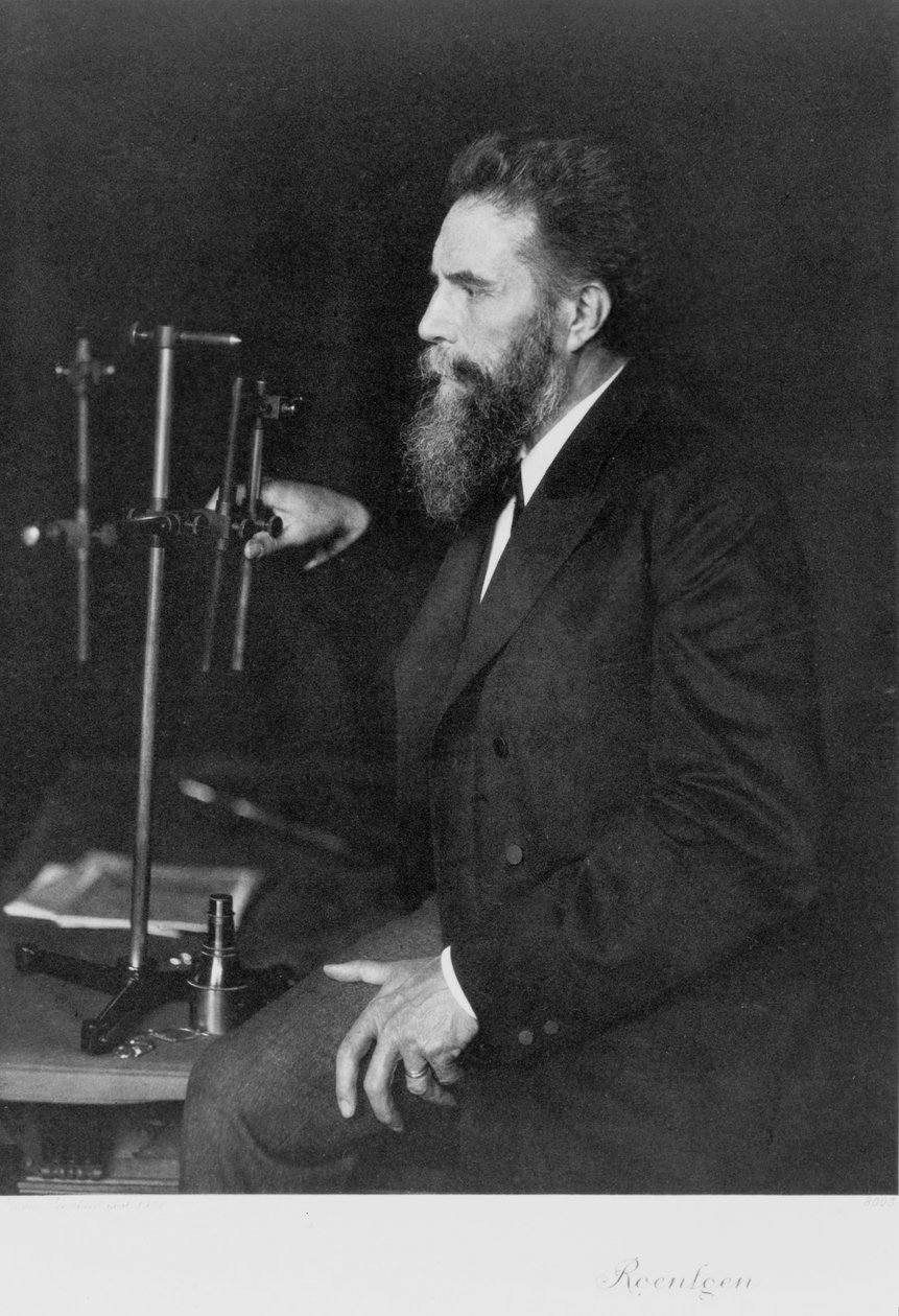 Wilhelm Conrad Roentgen német fizikus a munkapadján alkotó: Unbekannt