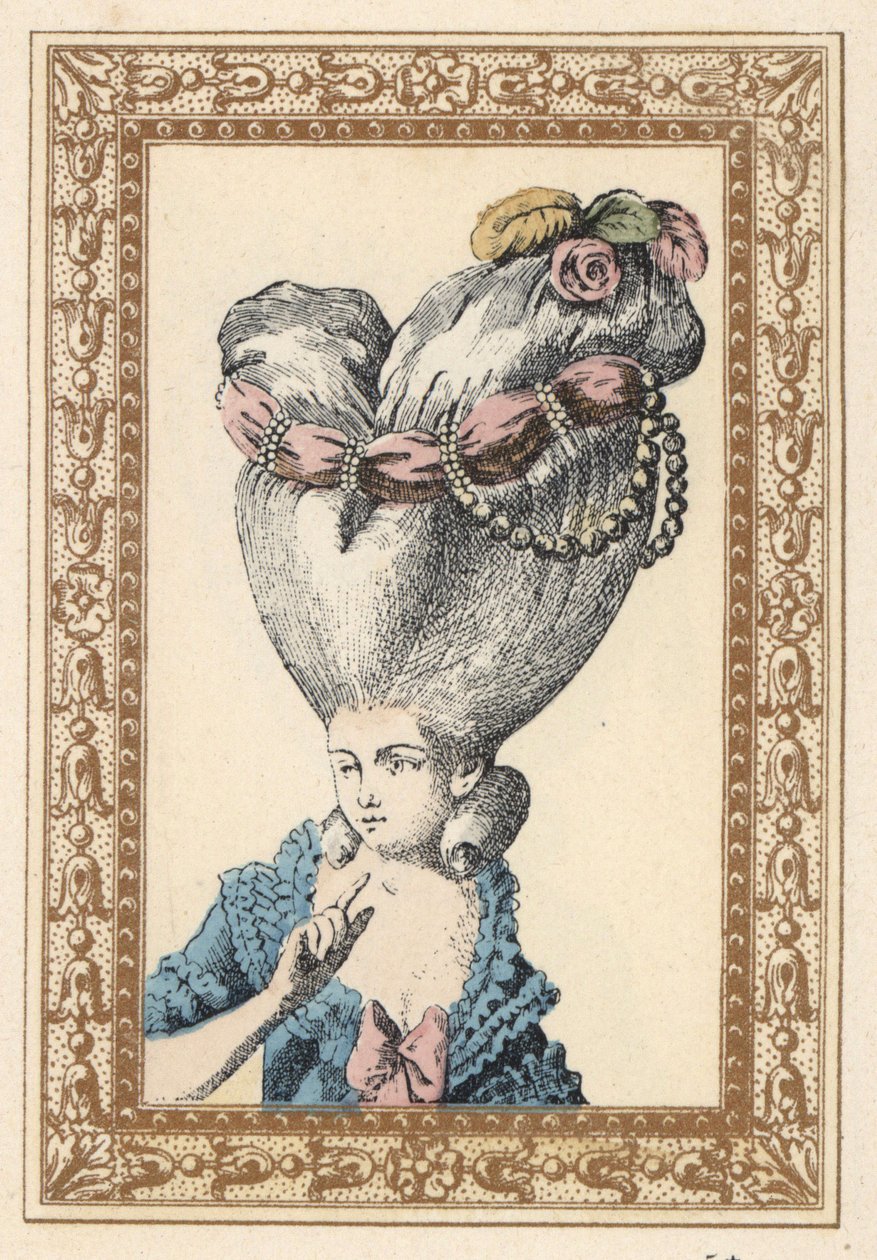 Nő, akinek a haja egy puff (támla) fölé van fésülve, és virágokkal, gyöngyökkel, valamint a bolhának nevezett szíjjal van díszítve. A puff a Chia. Kézzel színezett litográfia de Laubadere Octave Uzane Stílusos frizura vagy excentrikus fazonok című művéből  alkotó: Unbekannter Künstler