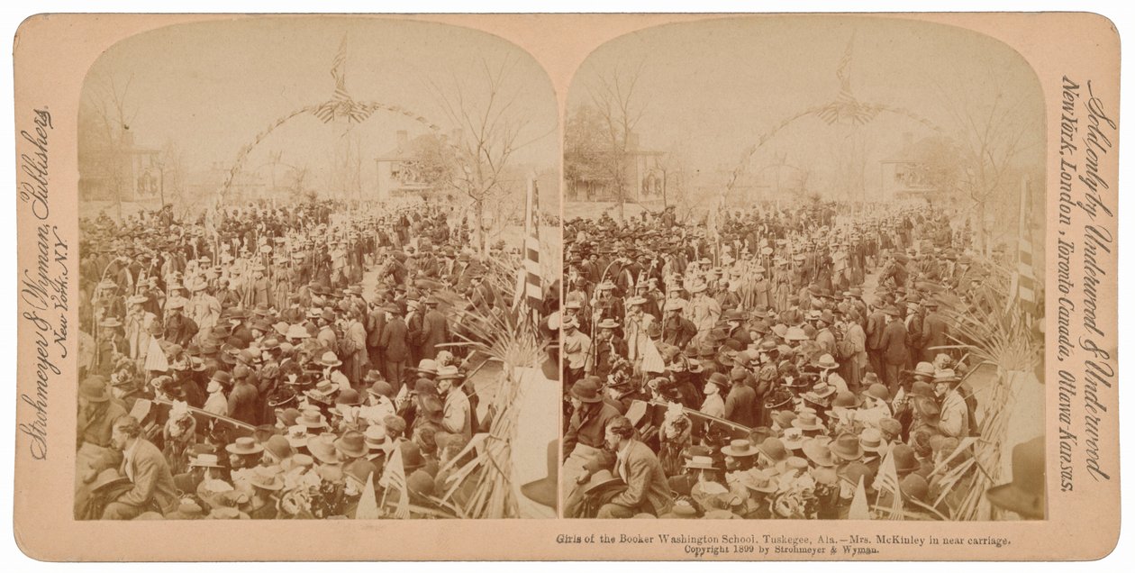 "A Booker T. Washington iskola lányai, Tuskegee, Alabama, Mrs. McKinley a kocsiban",1899 (fénykép) alkotó: Underwood & Underwood