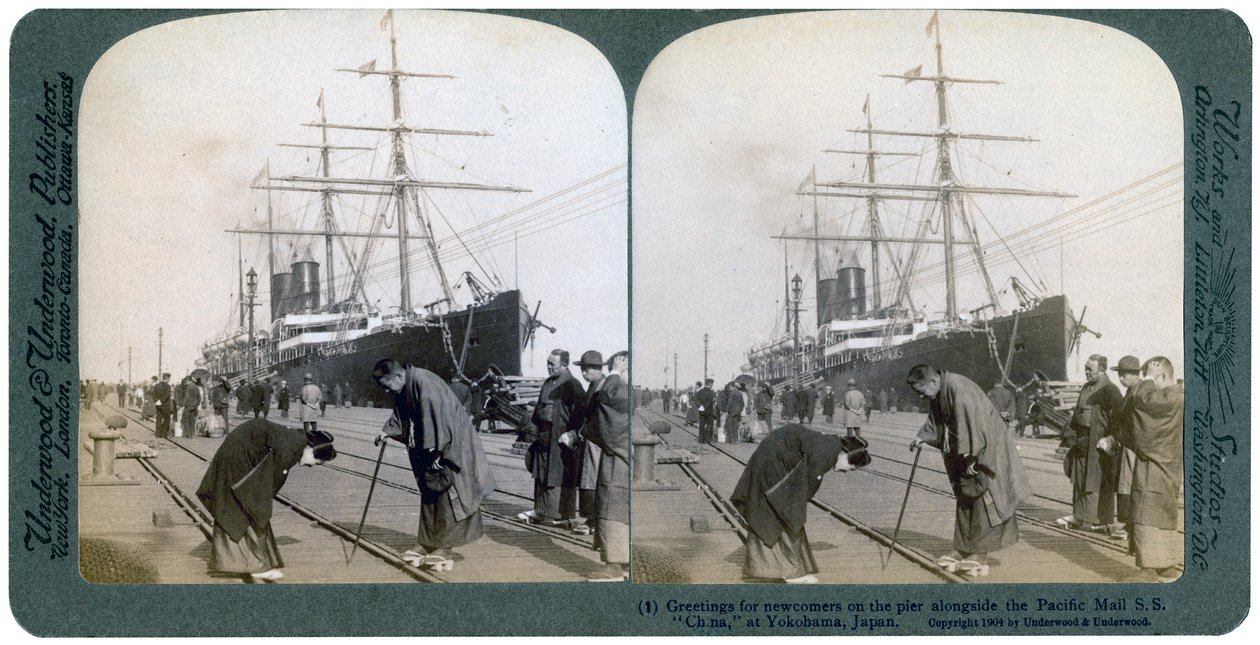 Az újoncok üdvözlése a Pacific Mail SS melletti mólón, Kína, Yokohama, Japán, 1904. alkotó: Underwood and Underwood