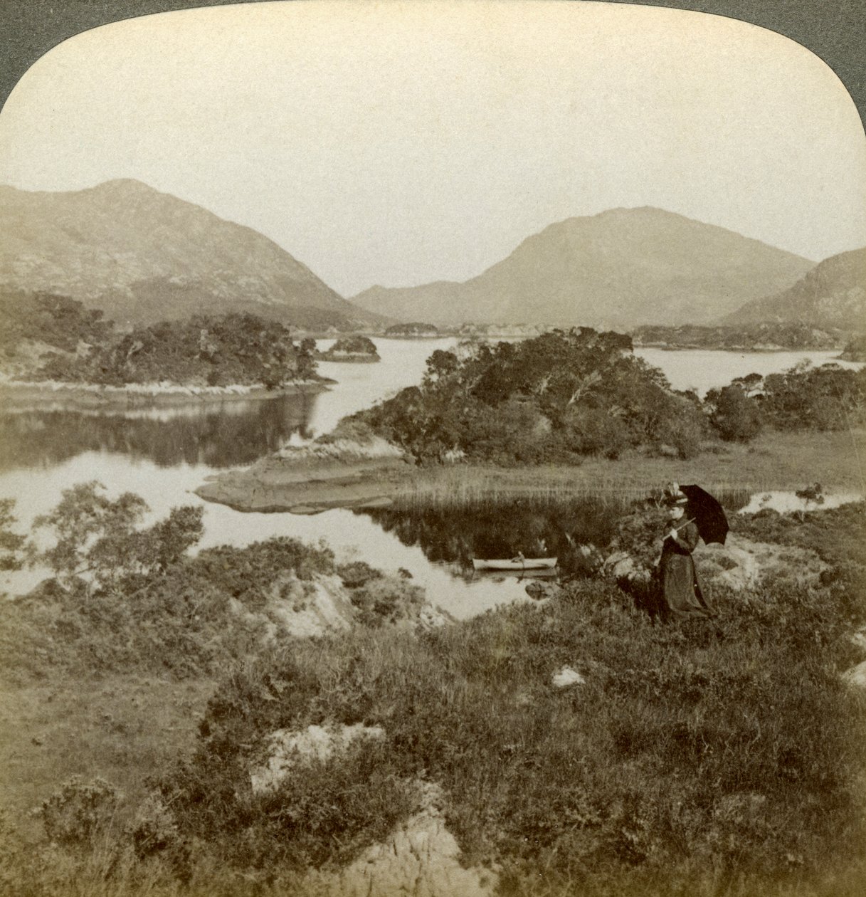 Szigetek és Felső-tó, Killarney, Írország. alkotó: Underwood and Underwood