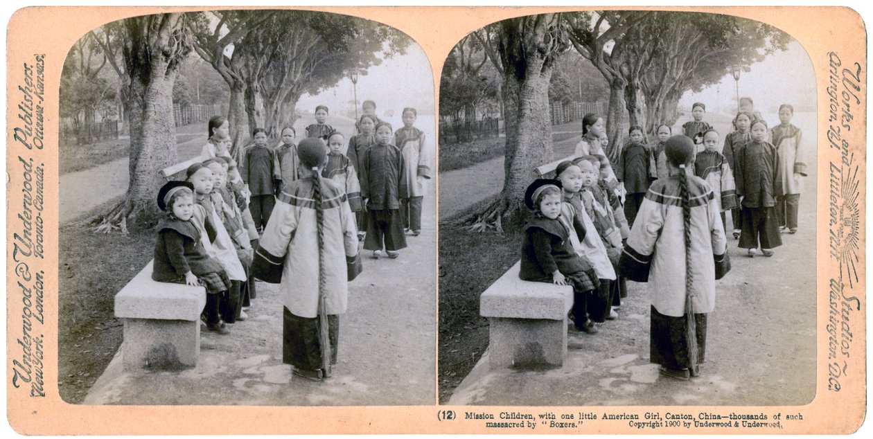 Missziós gyerekek egy amerikai kislánnyal, Kanton, Kína, 1900 alkotó: Underwood and Underwood