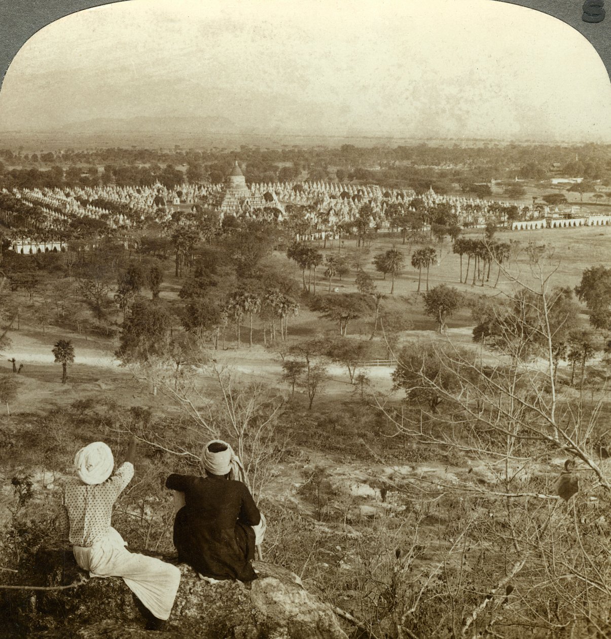 Pagodák, Mandalay, Burma, 1900-as évek. alkotó: Underwood and Underwood
